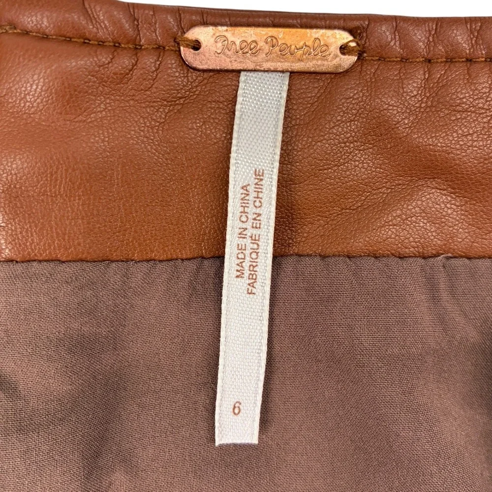 Free People Vegan Leather Buckle Mini Skirt‎ Brown Cognac Size 6 Moto Y2K